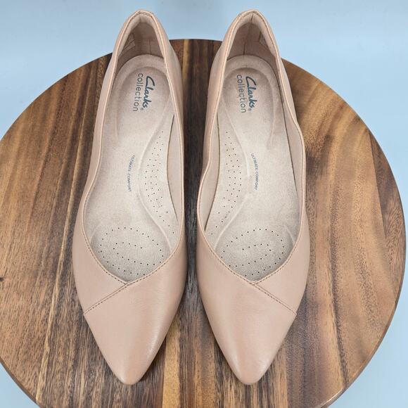 Clarks Heels Womens 11 Wide Beige Leather Pointed Toe Career Slip On Pumps Shoes - Picture 6 of 8